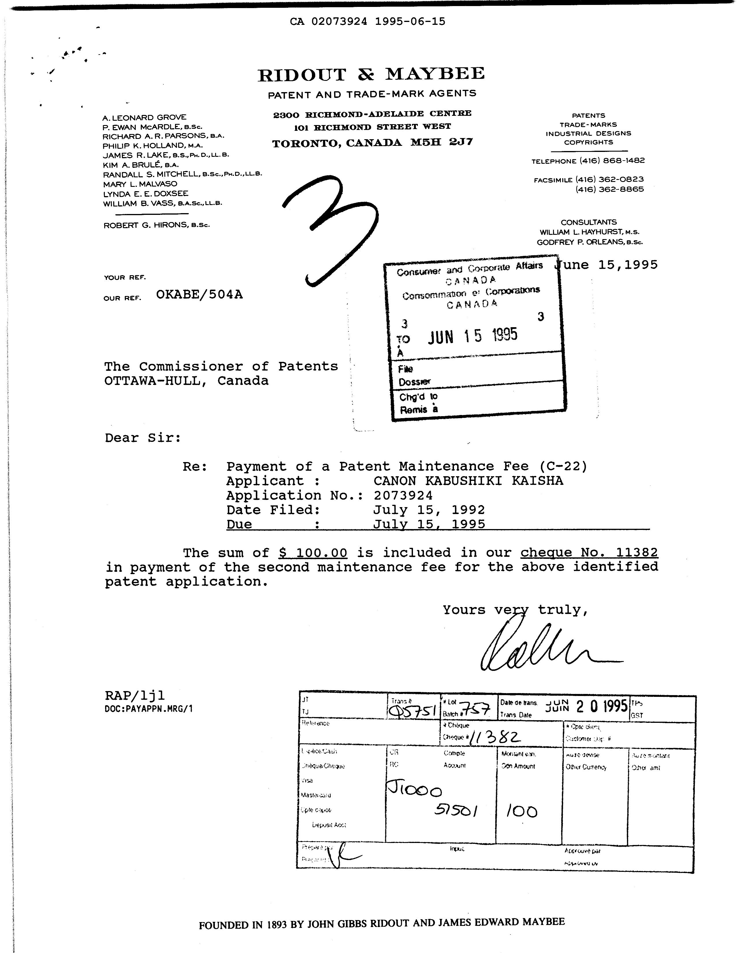 Document de brevet canadien 2073924. Taxes 19950615. Image 1 de 1